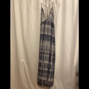 En Creme Maxi Dress - Medium